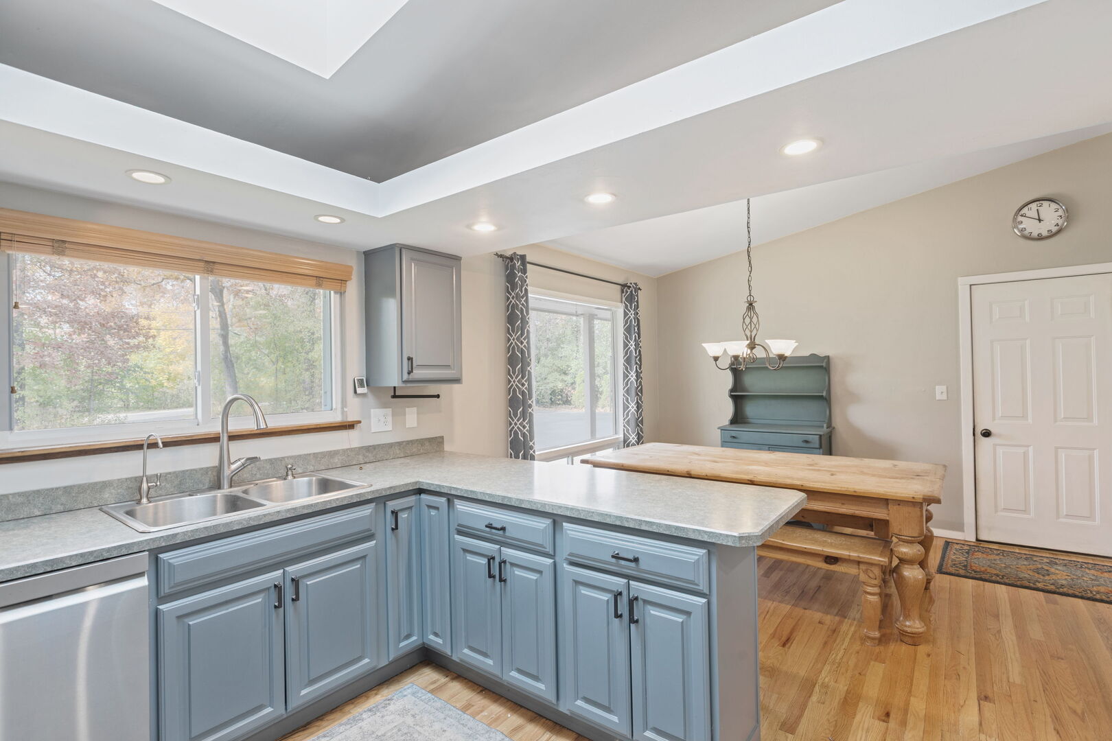 North Barrington, Illinois, 60010, United States, 4 Bedrooms Bedrooms, ,3 BathroomsBathrooms,Residential,For Sale,1991124