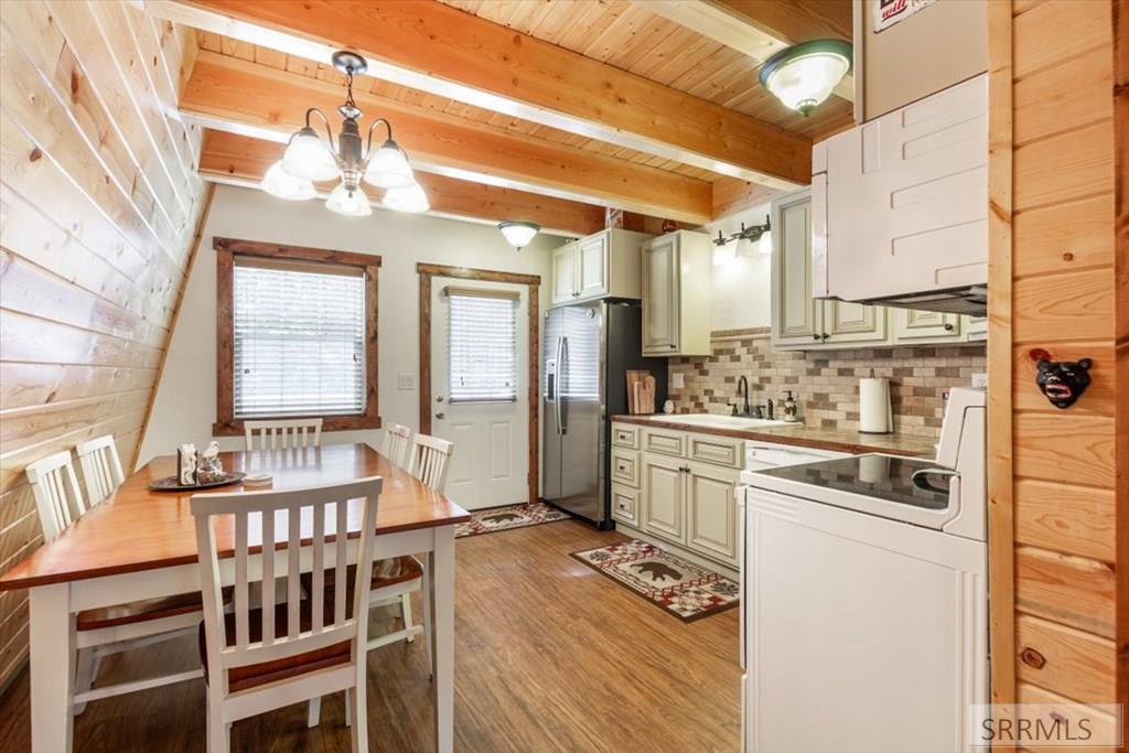 ISLAND PARK, Idaho, 83429, United States, 2 Bedrooms Bedrooms, ,2 BathroomsBathrooms,Residential,For Sale,1979028