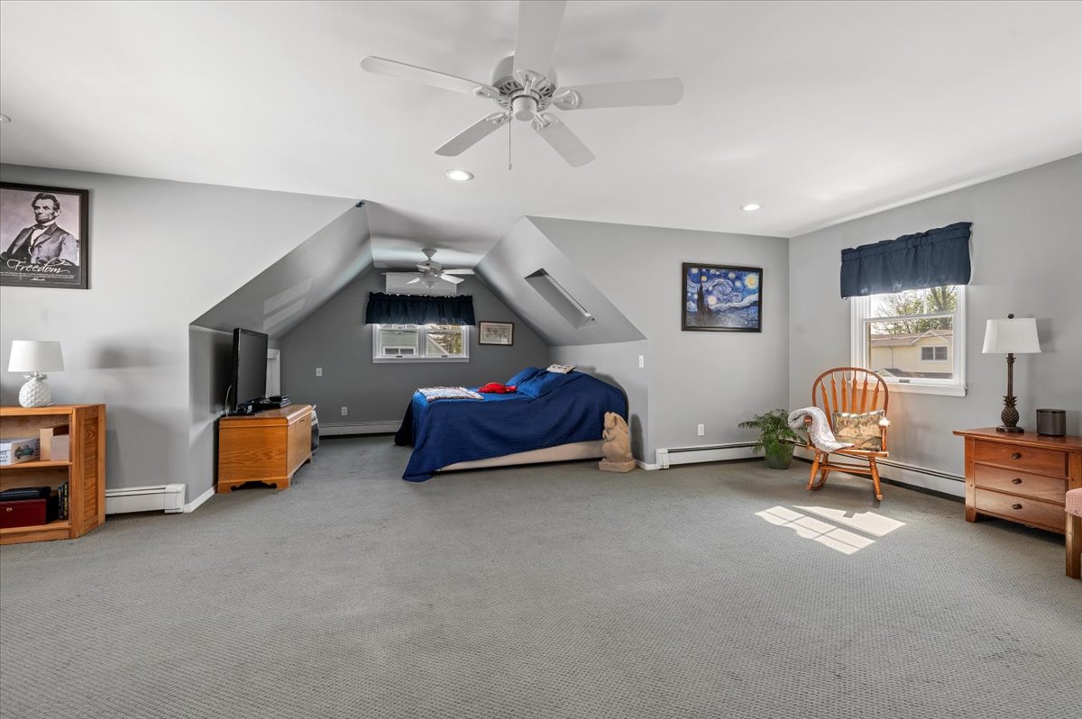 Bethpage, New York, 11714, United States, 3 Bedrooms Bedrooms, ,2 BathroomsBathrooms,Residential,For Sale,1916288