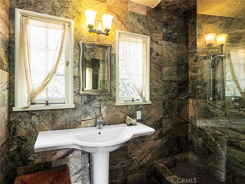 Glendale, California, 91207, United States, 4 Bedrooms Bedrooms, ,3 BathroomsBathrooms,Residential,For Sale,1910492
