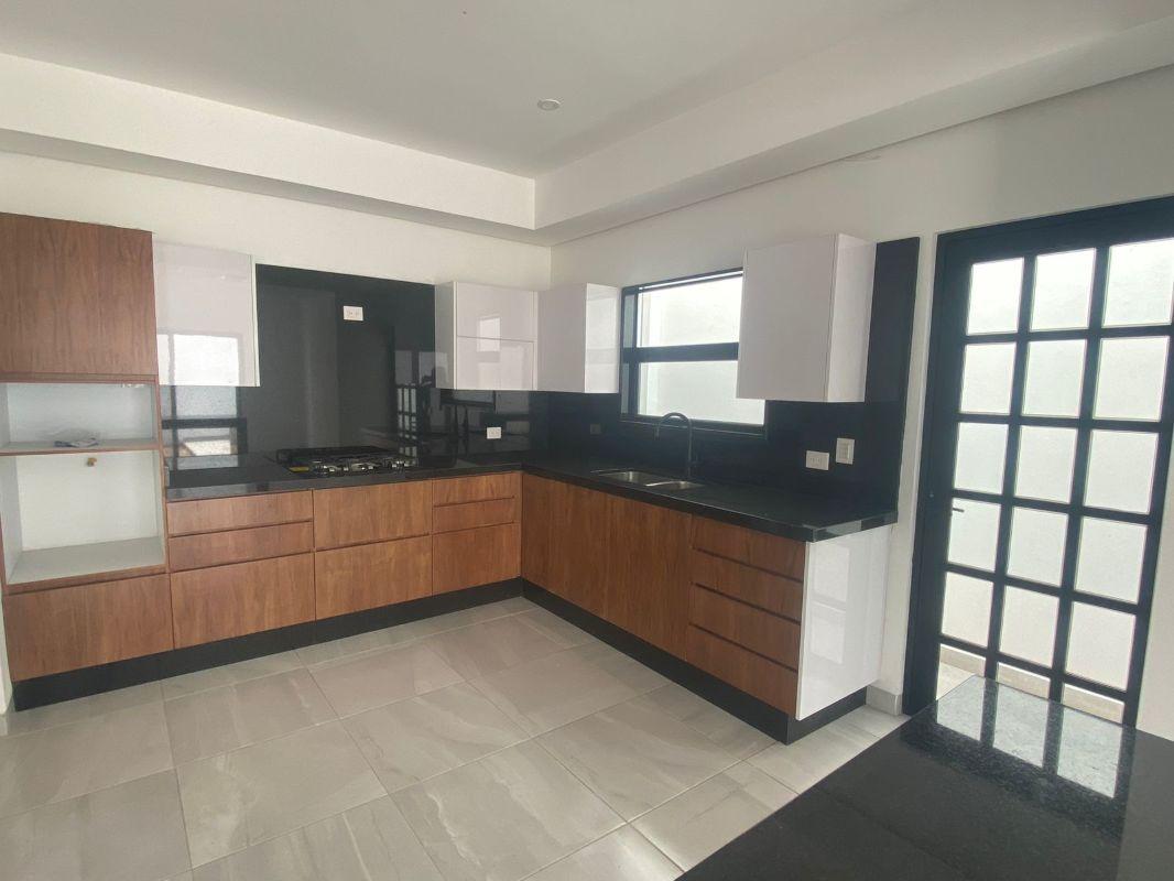 CAMPI?A CORDOVESA, Torreón, Coahuila de Zaragoza, 27018, Mexico, 3 Bedrooms Bedrooms, ,3 BathroomsBathrooms,Residential,For Sale,CAMPI?A CORDOVESA,1624799