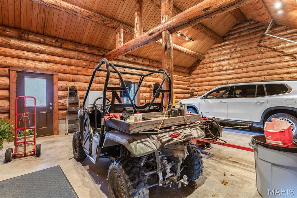 Farmington, Missouri, 63640, United States, 3 Bedrooms Bedrooms, ,4 BathroomsBathrooms,Residential,For Sale,1991980