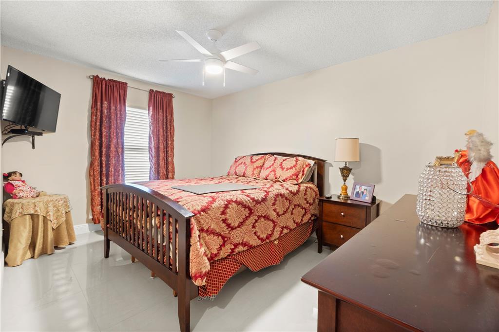 Windermere, Florida, 34786, United States, 4 Bedrooms Bedrooms, ,2 BathroomsBathrooms,Residential,For Sale,1956495