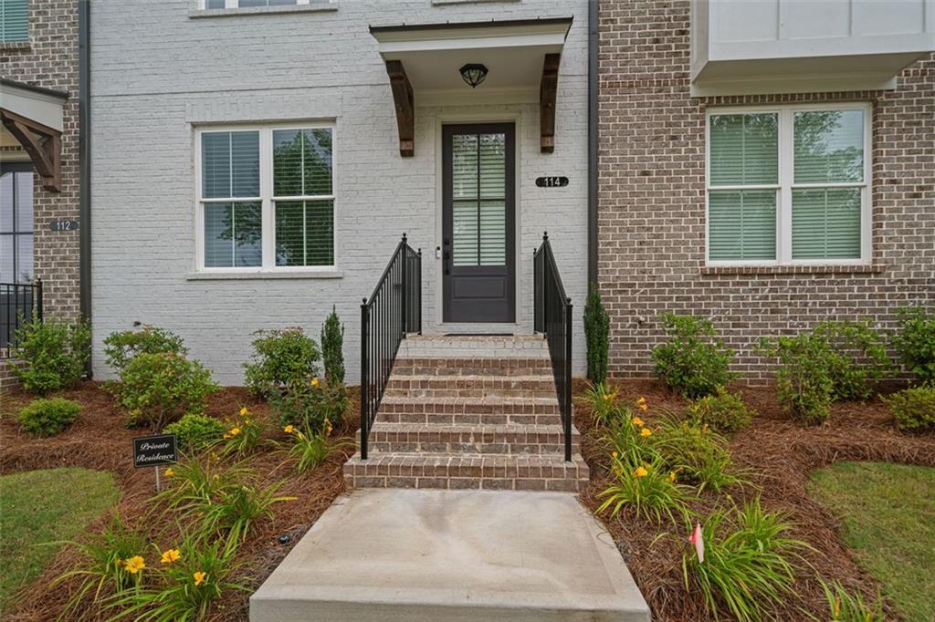 Cumming, Georgia, 30040, United States, 3 Bedrooms Bedrooms, ,4 BathroomsBathrooms,Residential,For Sale,1929087