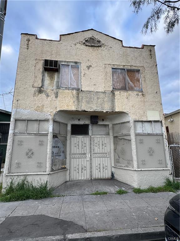 Los Angeles, California, 90063, United States, 4 Bedrooms Bedrooms, ,Residential,For Sale,1935455