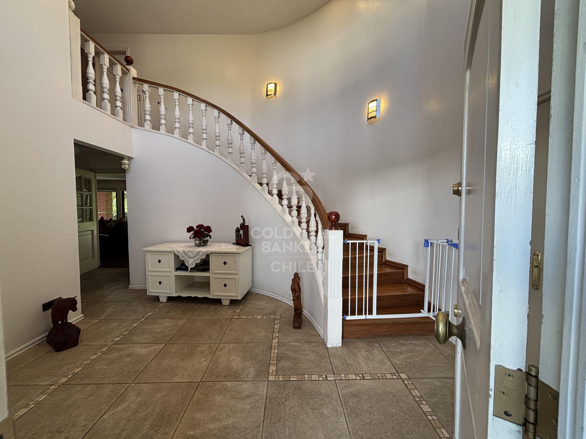 La Reina, Chile, 5 Bedrooms Bedrooms, ,5 BathroomsBathrooms,Residential,For Sale,1779147