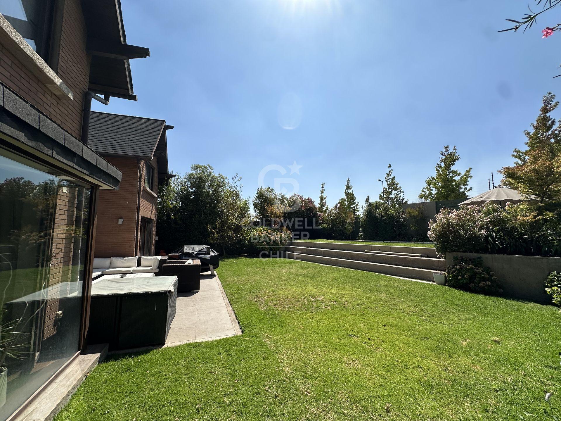 Las Condes, Chile, 4 Bedrooms Bedrooms, ,5 BathroomsBathrooms,Residential,For Sale,1728861