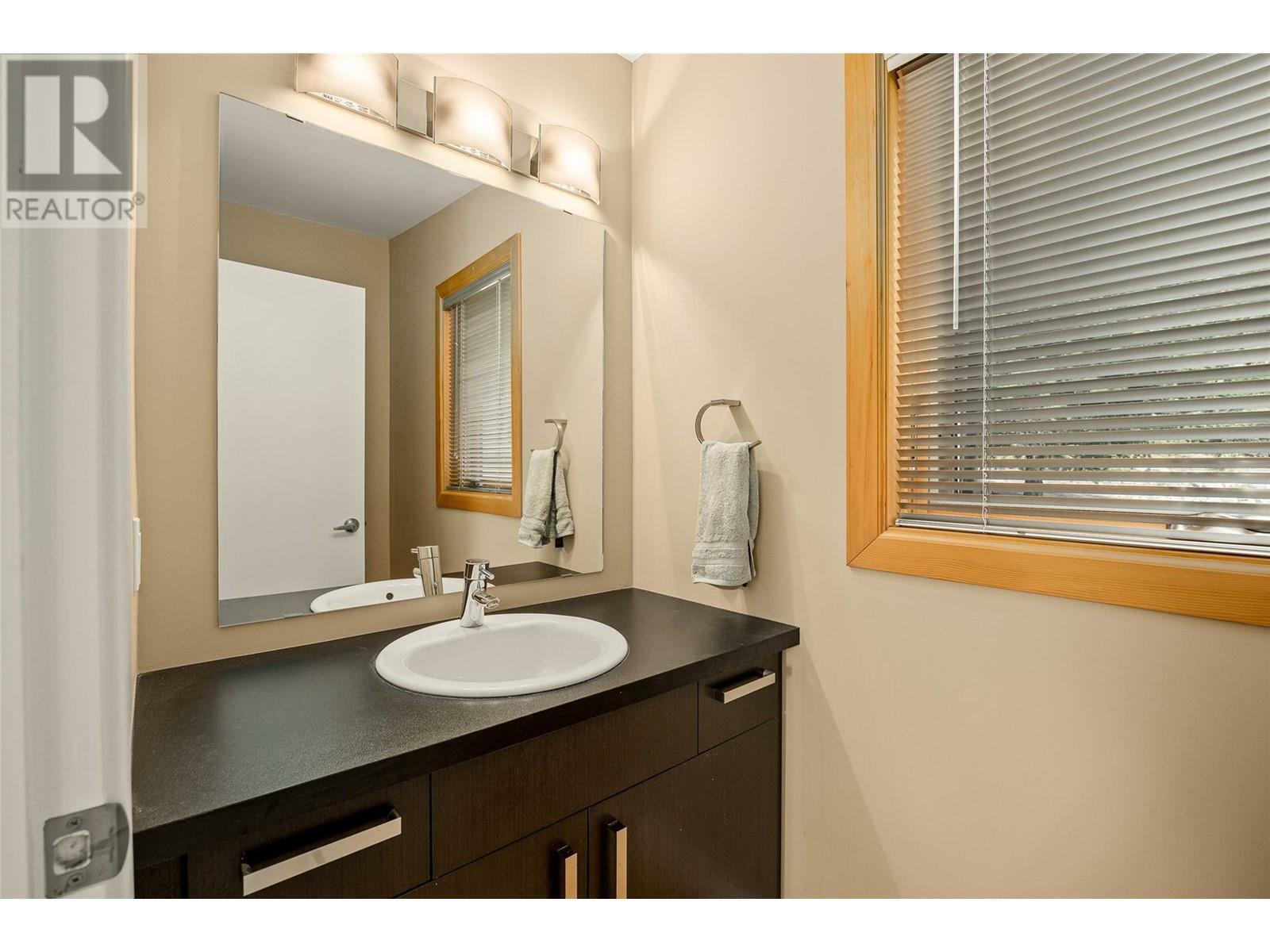 LAKE COUNTRY, British Columbia, V4V 1B3, CA, 5 Bedrooms Bedrooms, ,4 BathroomsBathrooms,Residential,For Sale,1838112