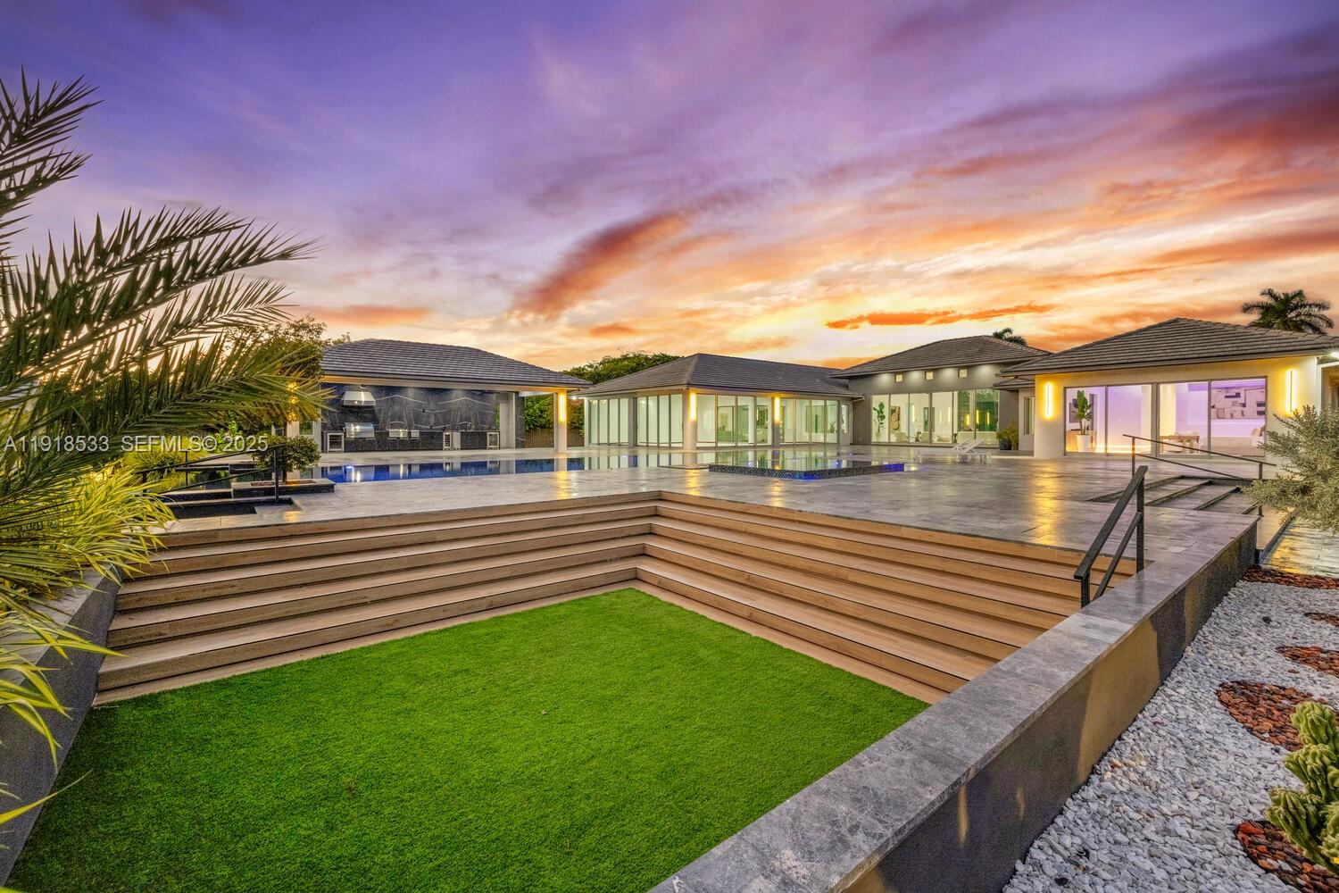 Miami, Florida, 33173, United States, 6 Bedrooms Bedrooms, ,7 BathroomsBathrooms,Residential,For Sale,2001798