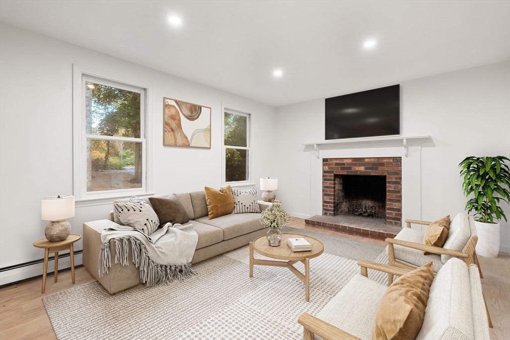 Mashpee, Massachusetts, 02649, United States, 3 Bedrooms Bedrooms, ,2 BathroomsBathrooms,Residential,For Sale,1963928