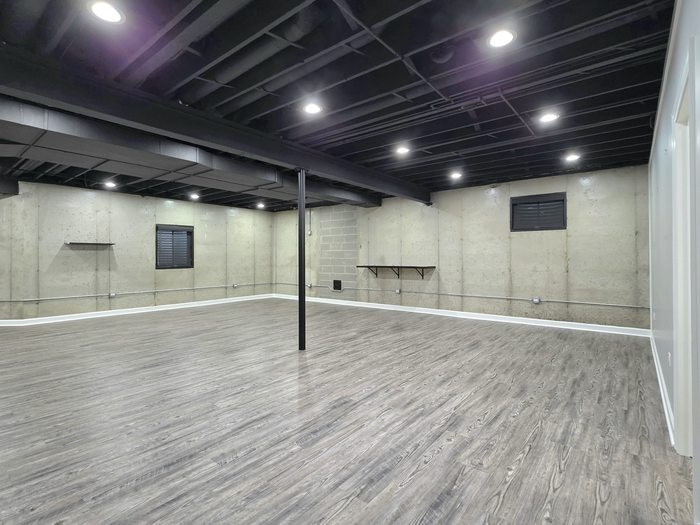 Mokena, Illinois, 60448, United States, 5 Bedrooms Bedrooms, ,4 BathroomsBathrooms,Residential,For Sale,2005641