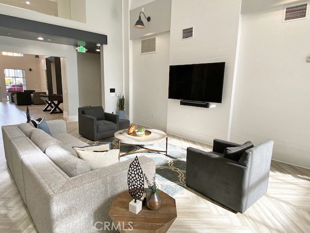 Irvine, California, 92612, United States, 1 Bedroom Bedrooms, ,1 BathroomBathrooms,Residential,For Sale,1883218