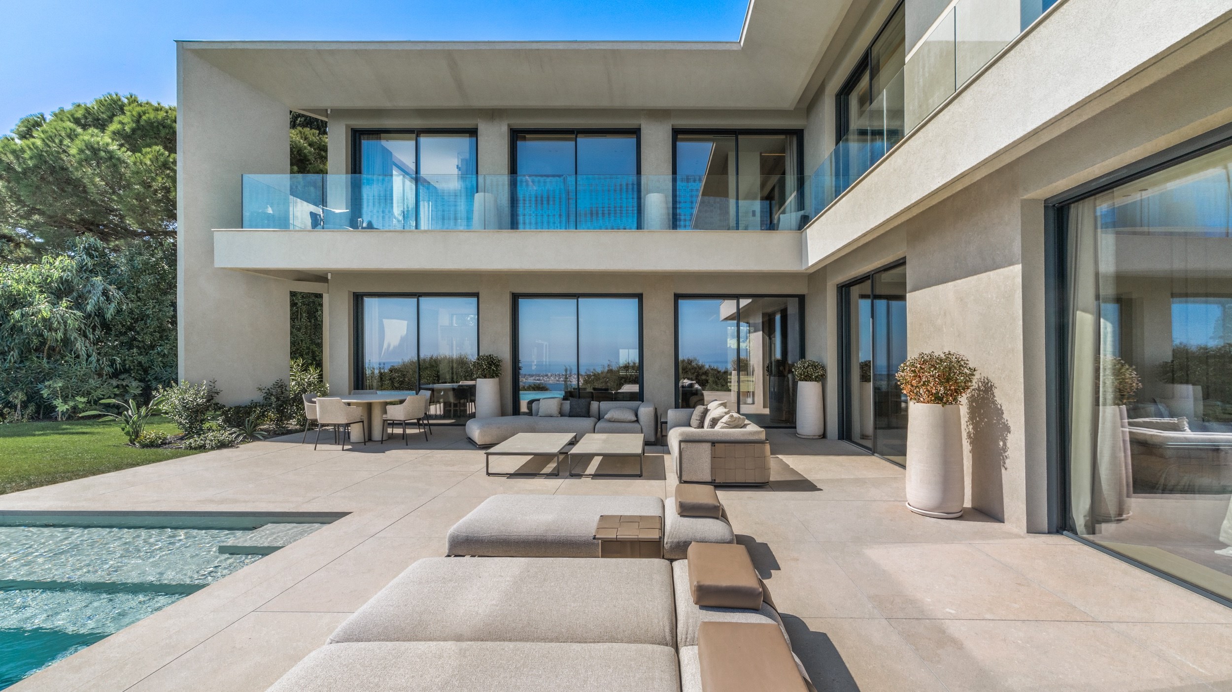  Super Cannes Vallauris, new 498 sqm villa with five suites and sea views - 物件實景