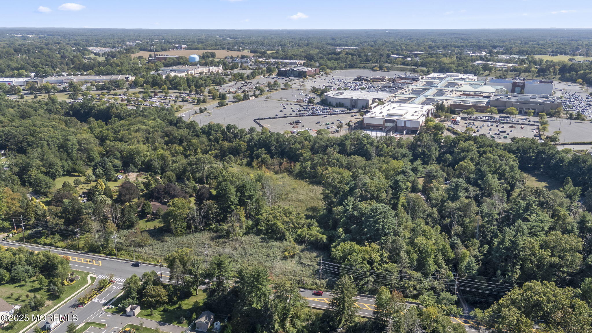 Freehold, New Jersey, 07728, United States, 4 Bedrooms Bedrooms, ,2 BathroomsBathrooms,Residential,For Sale,2005222