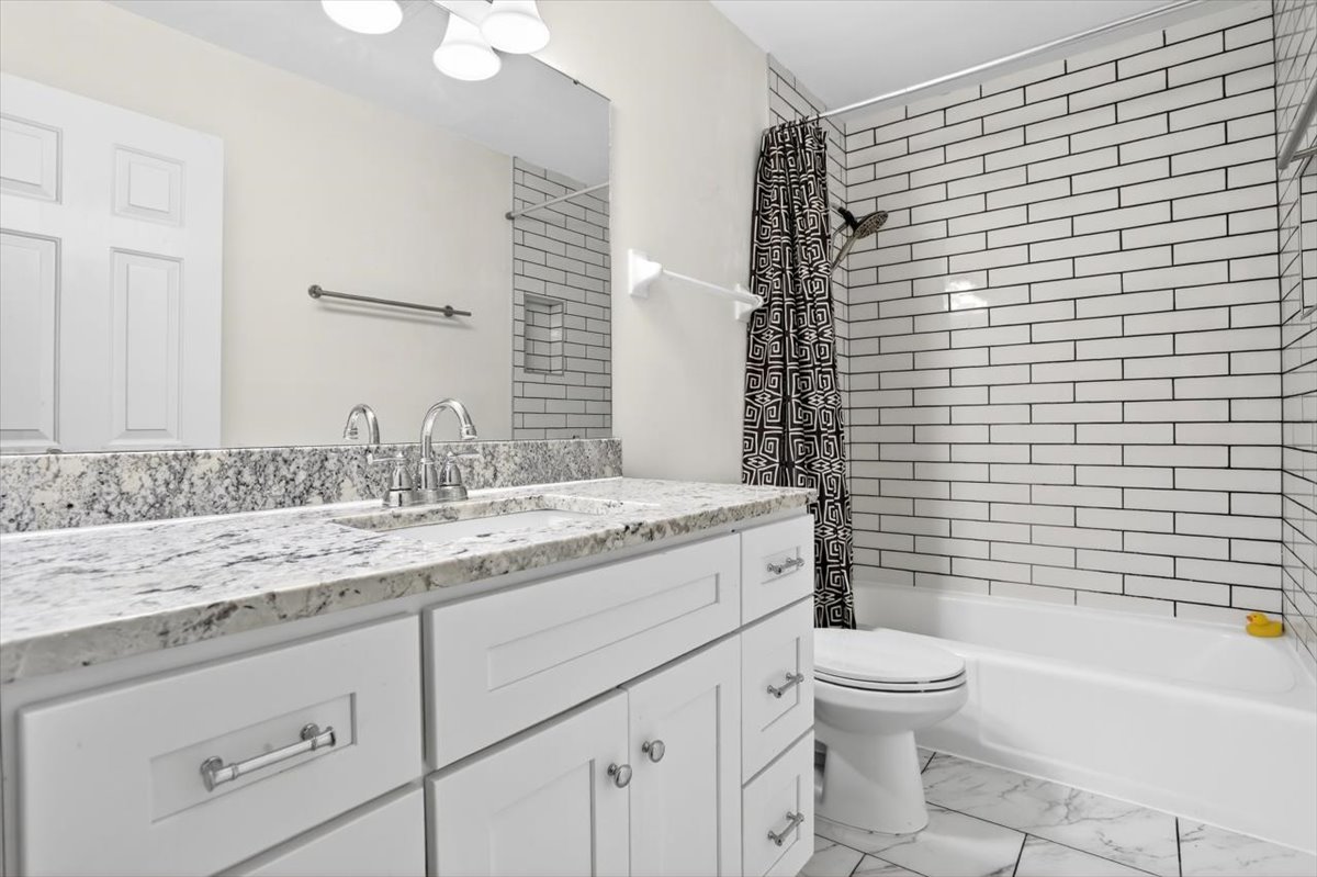 Germantown, Tennessee, 38139, United States, 5 Bedrooms Bedrooms, ,4 BathroomsBathrooms,Residential,For Sale,2048767