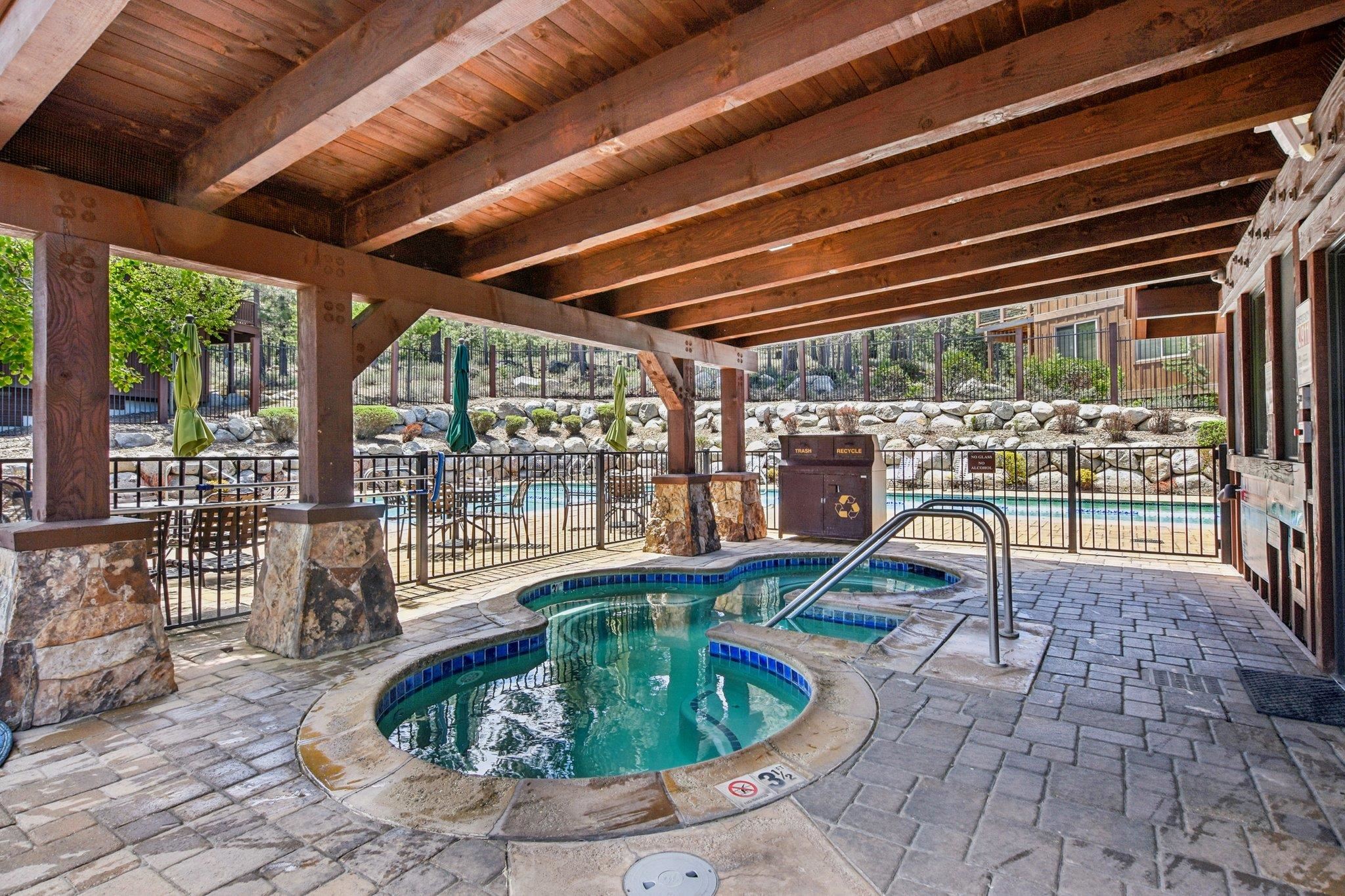 Truckee, California, 96161, United States, 2 Bedrooms Bedrooms, ,2 BathroomsBathrooms,Residential,For Sale,1838183