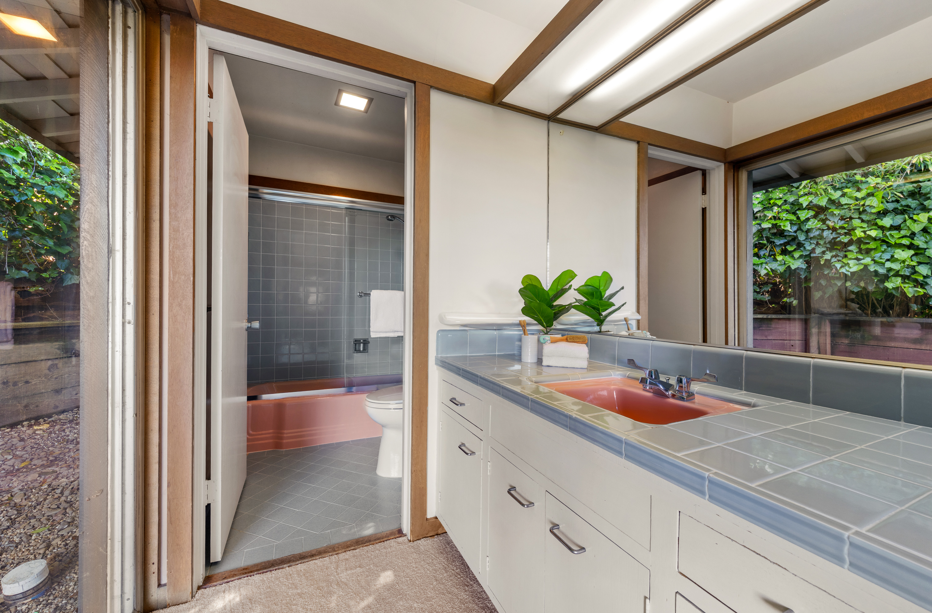  Single-Level Mid-Century Modern Home in the Coveted Flats of Belvedere - 物件實景