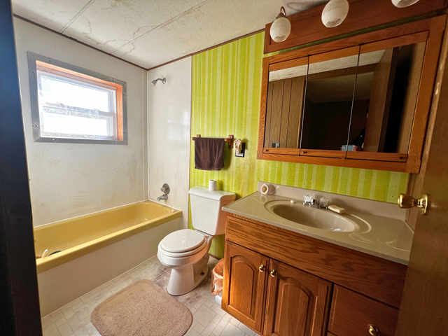 Greencastle, Indiana, 46135, United States, 3 Bedrooms Bedrooms, ,2 BathroomsBathrooms,Residential,For Sale,1988634