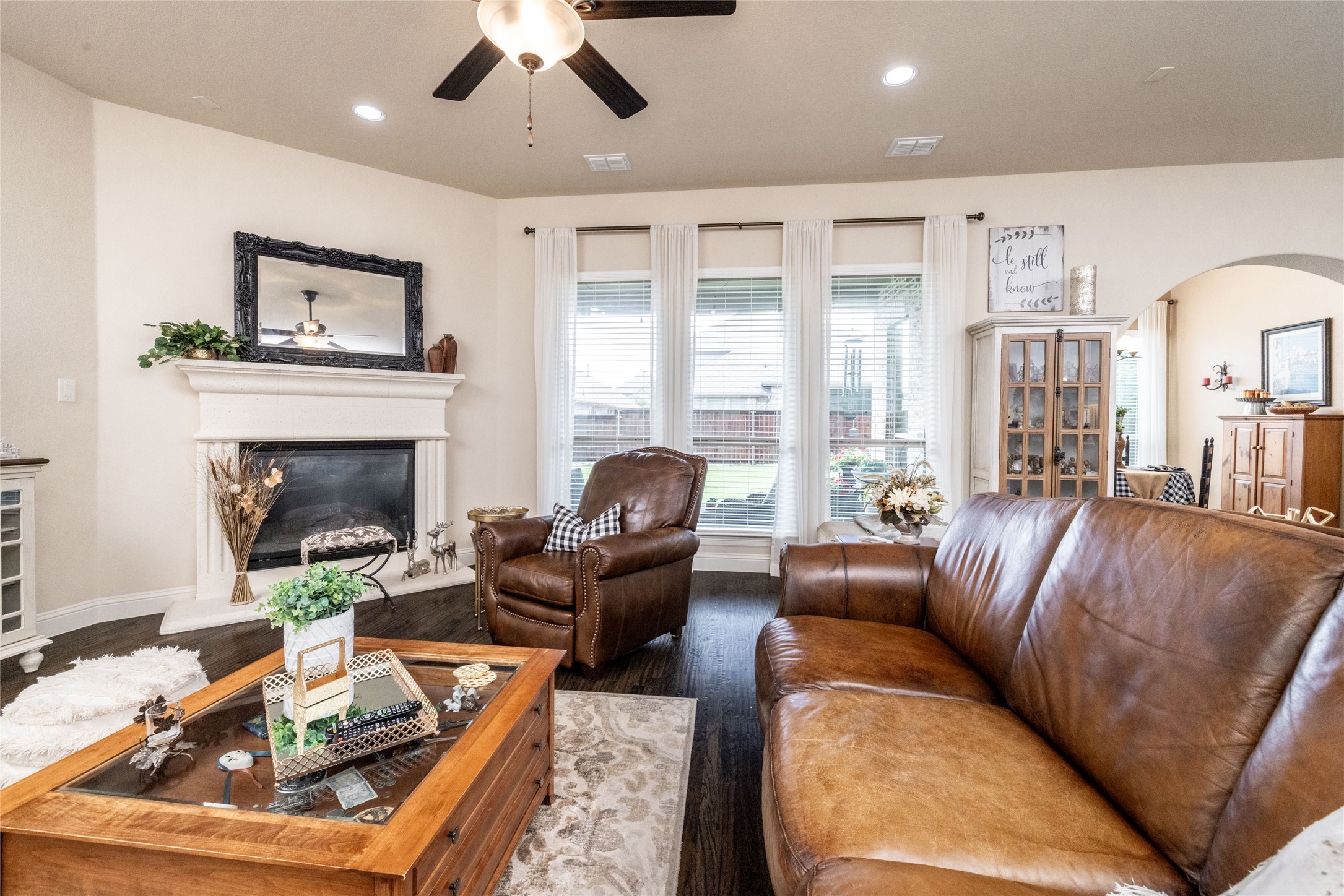 Roanoke, Texas, 76262, United States, 4 Bedrooms Bedrooms, ,5 BathroomsBathrooms,Residential,For Sale,1827754