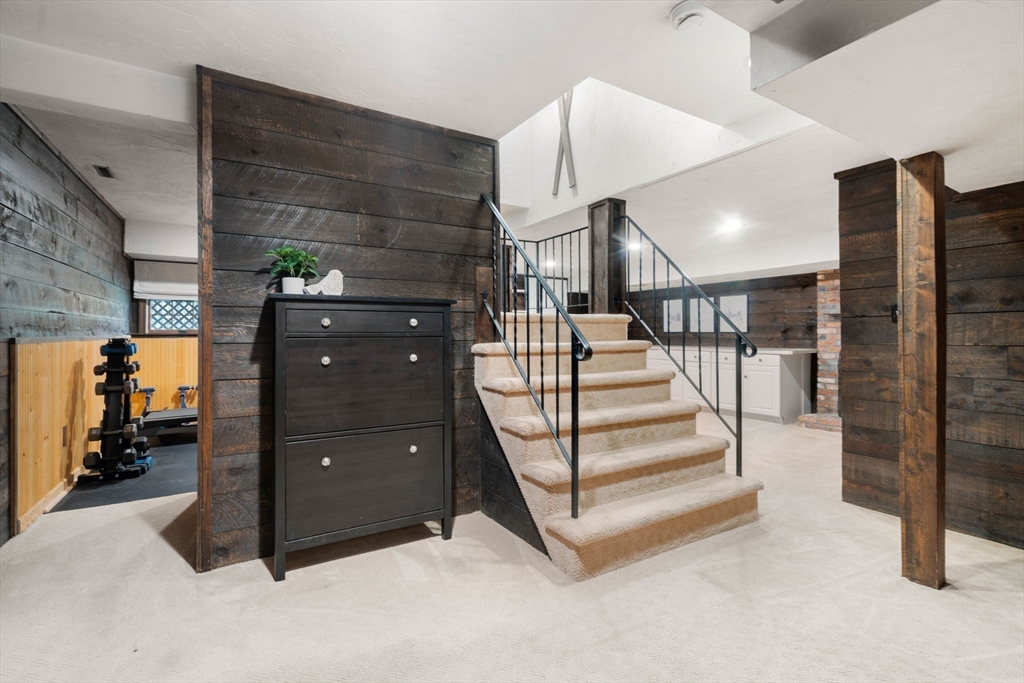 Marlborough, Massachusetts, 01752, United States, 4 Bedrooms Bedrooms, ,Residential,For Sale,1987097