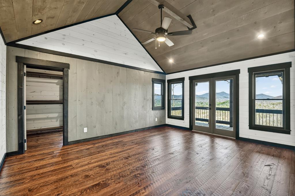 Mineral Bluff, Georgia, 30559, United States, 4 Bedrooms Bedrooms, ,4 BathroomsBathrooms,Residential,For Sale,2010498