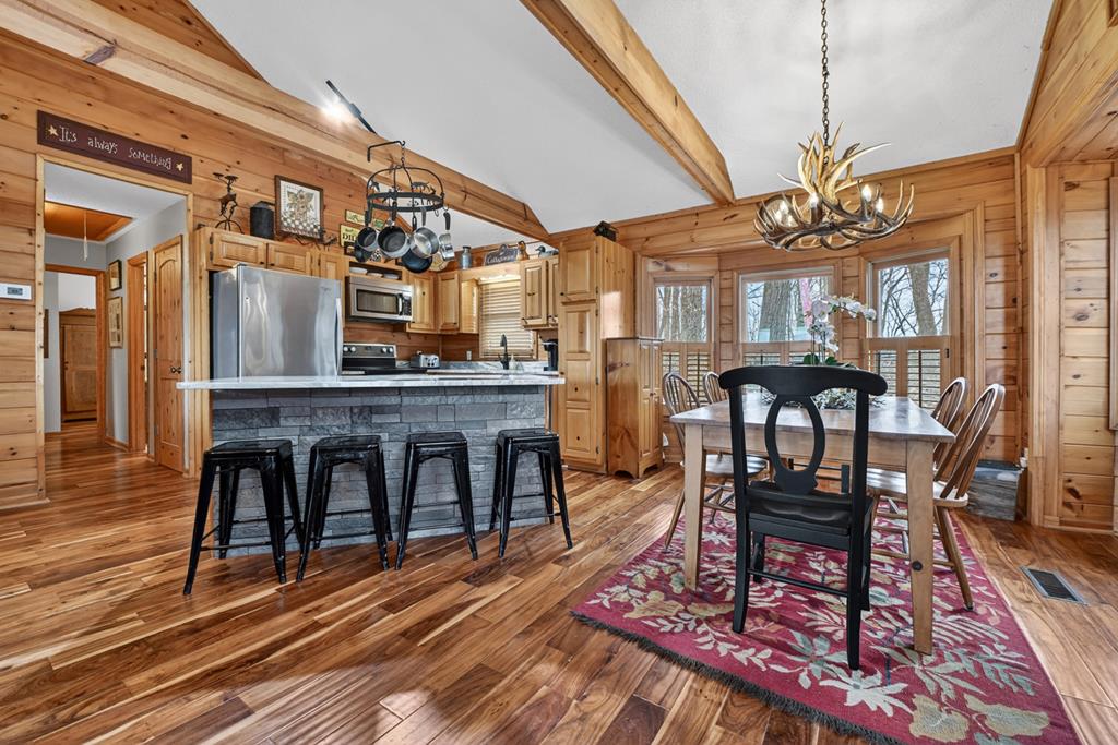 Ellijay, Georgia, 30536, United States, 4 Bedrooms Bedrooms, ,3 BathroomsBathrooms,Residential,For Sale,2003227