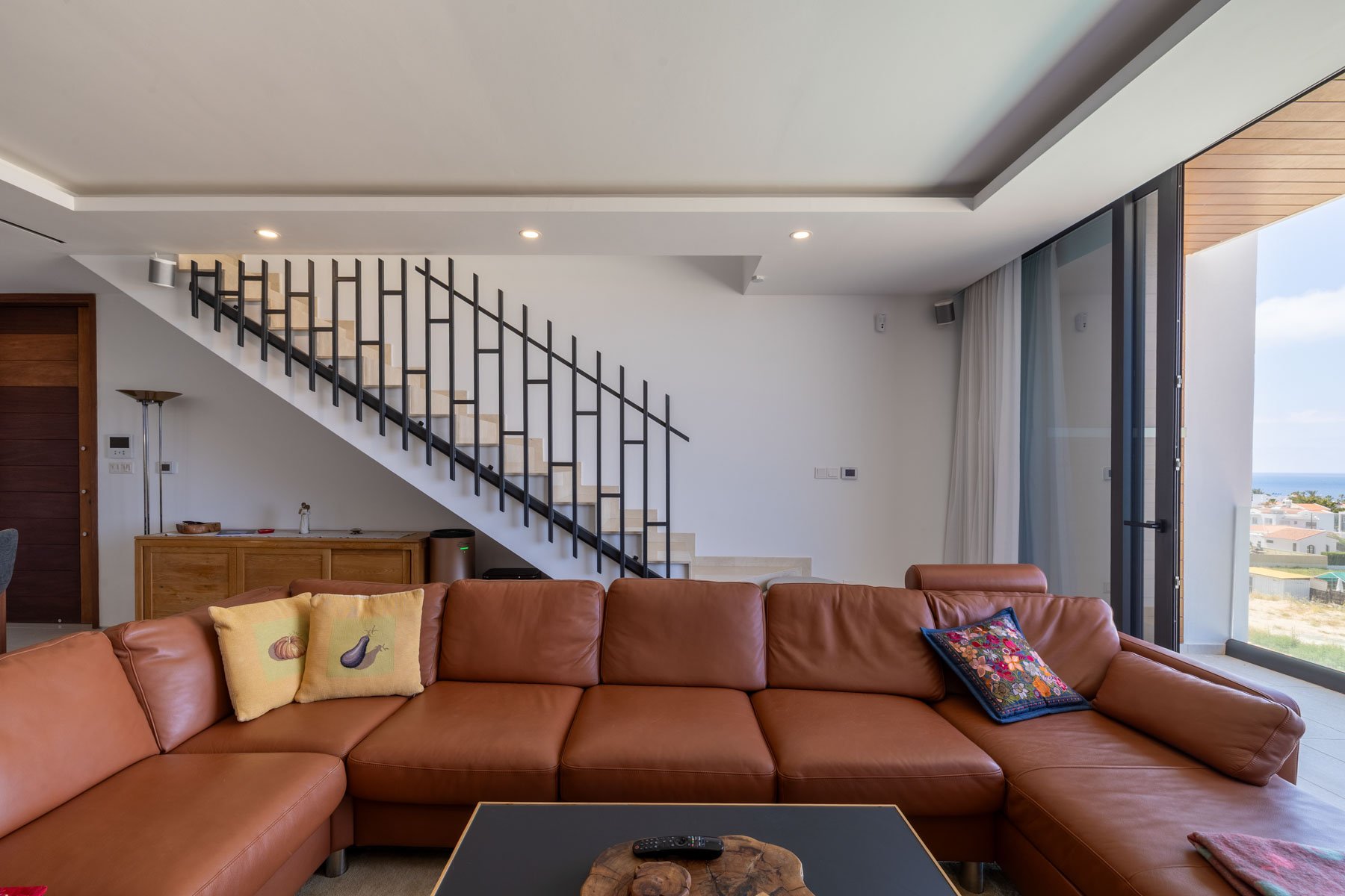  3-Bedroom Sea View Penthouse with Private Roof Terrace in Chloraka, Pafos - 物件實景