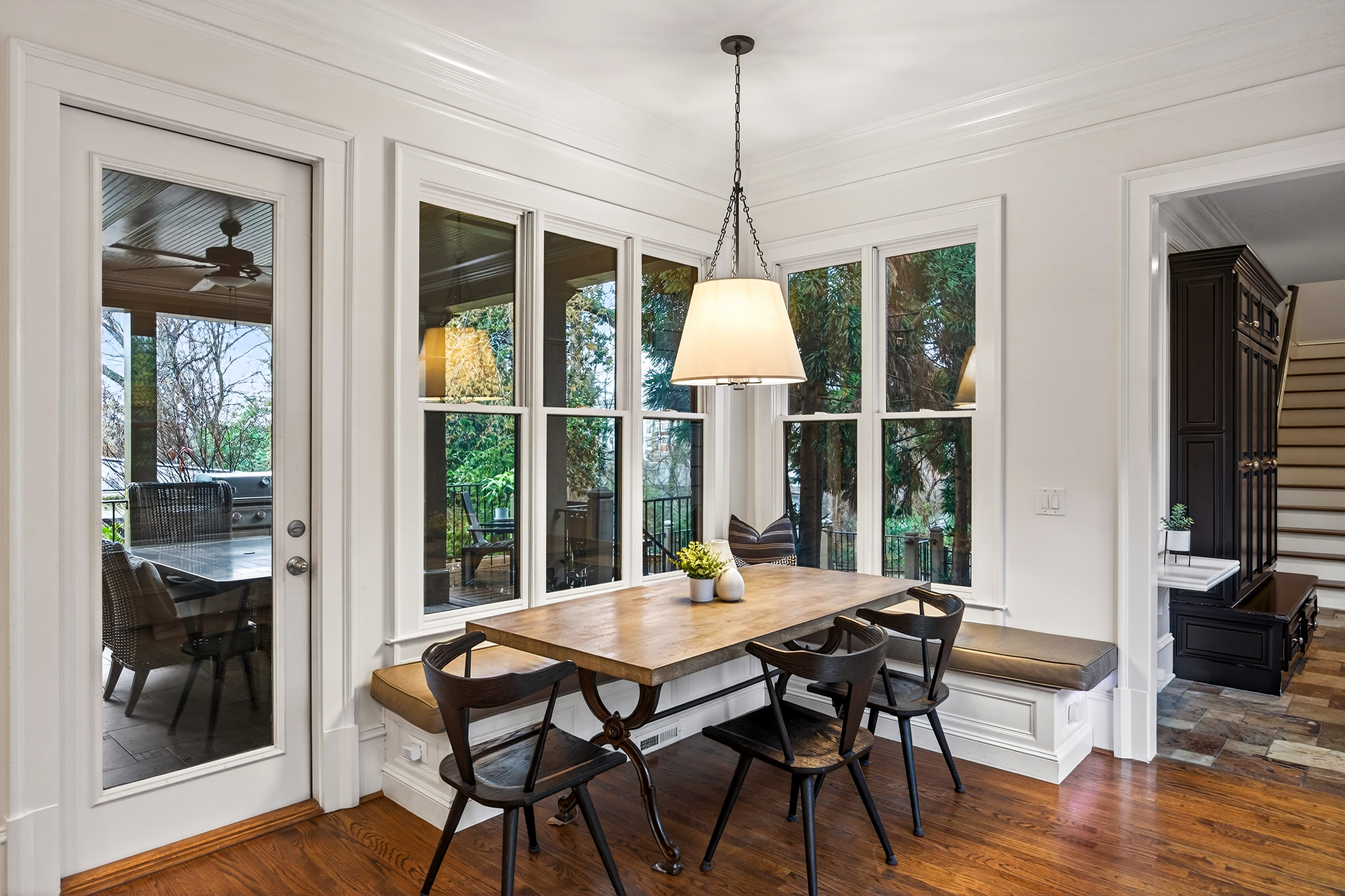  Timeless Style, Incredible Space and Convenient Brookwood Location - 物件實景