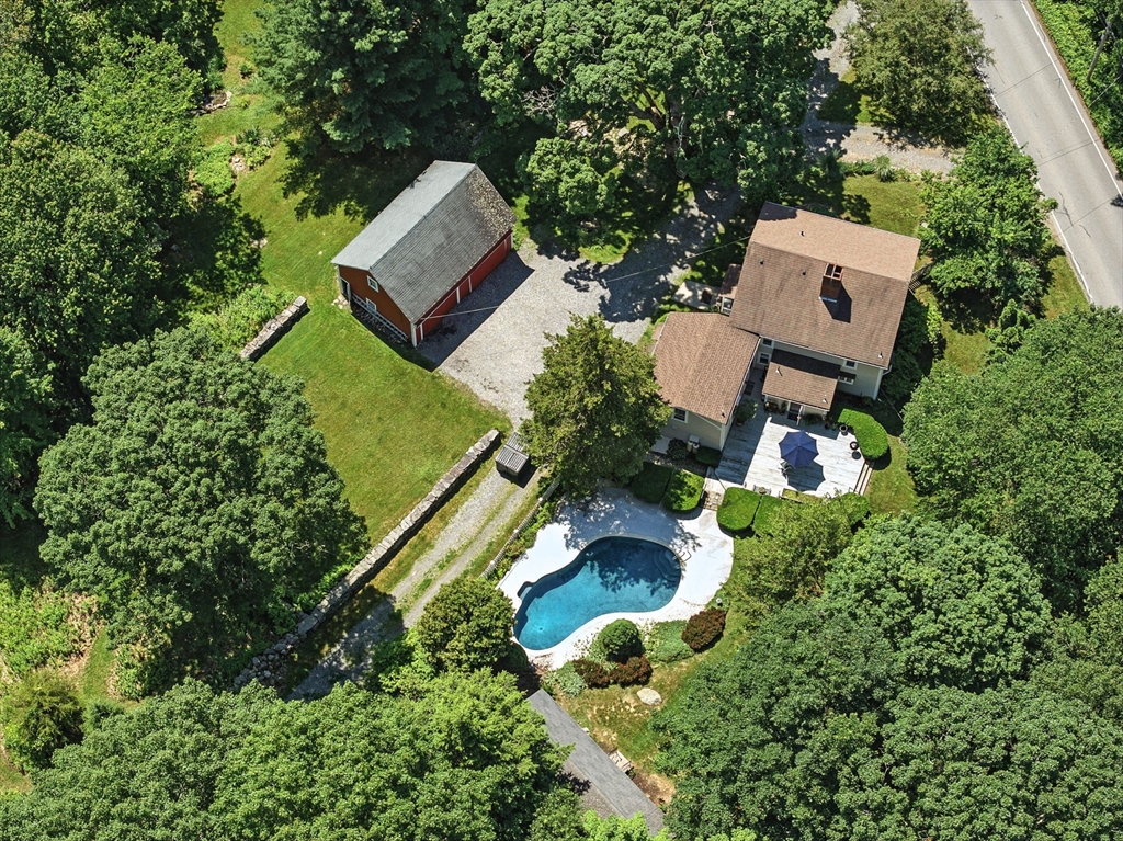 Bolton, Massachusetts, 01740, United States, 4 Bedrooms Bedrooms, ,4 BathroomsBathrooms,Residential,For Sale,1866522
