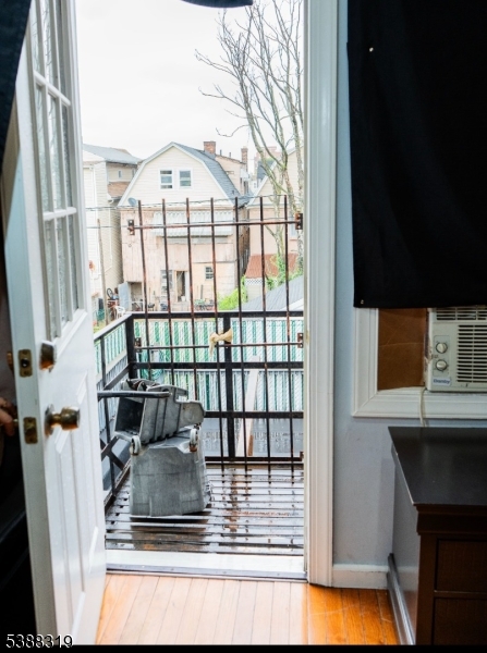 Elizabeth City, New Jersey, 07206, United States, 2 Bedrooms Bedrooms, ,3 BathroomsBathrooms,Residential,For Sale,1992844