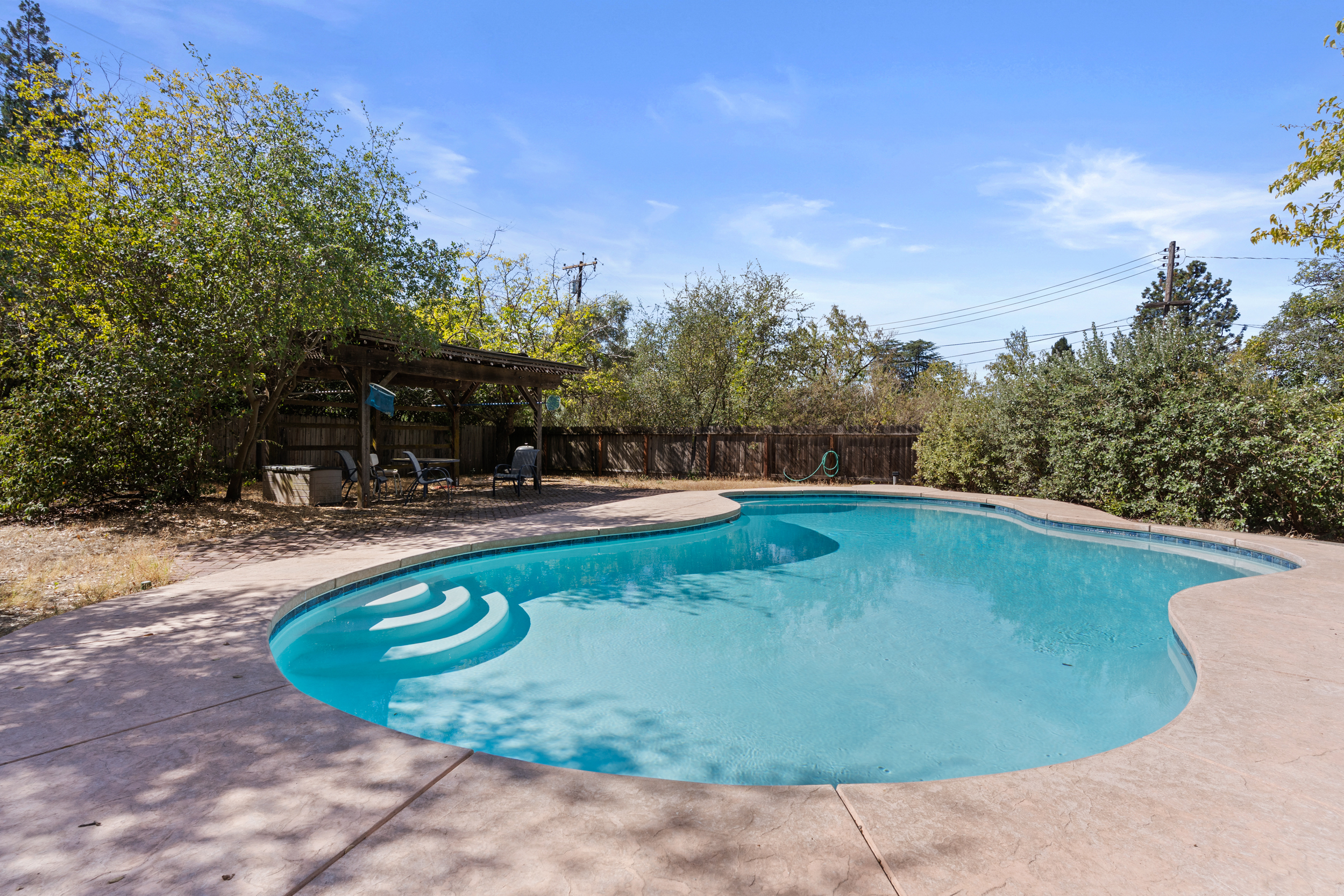  8865 Phoenix Avenue, Fair Oaks, CA 95628 - 物件實景