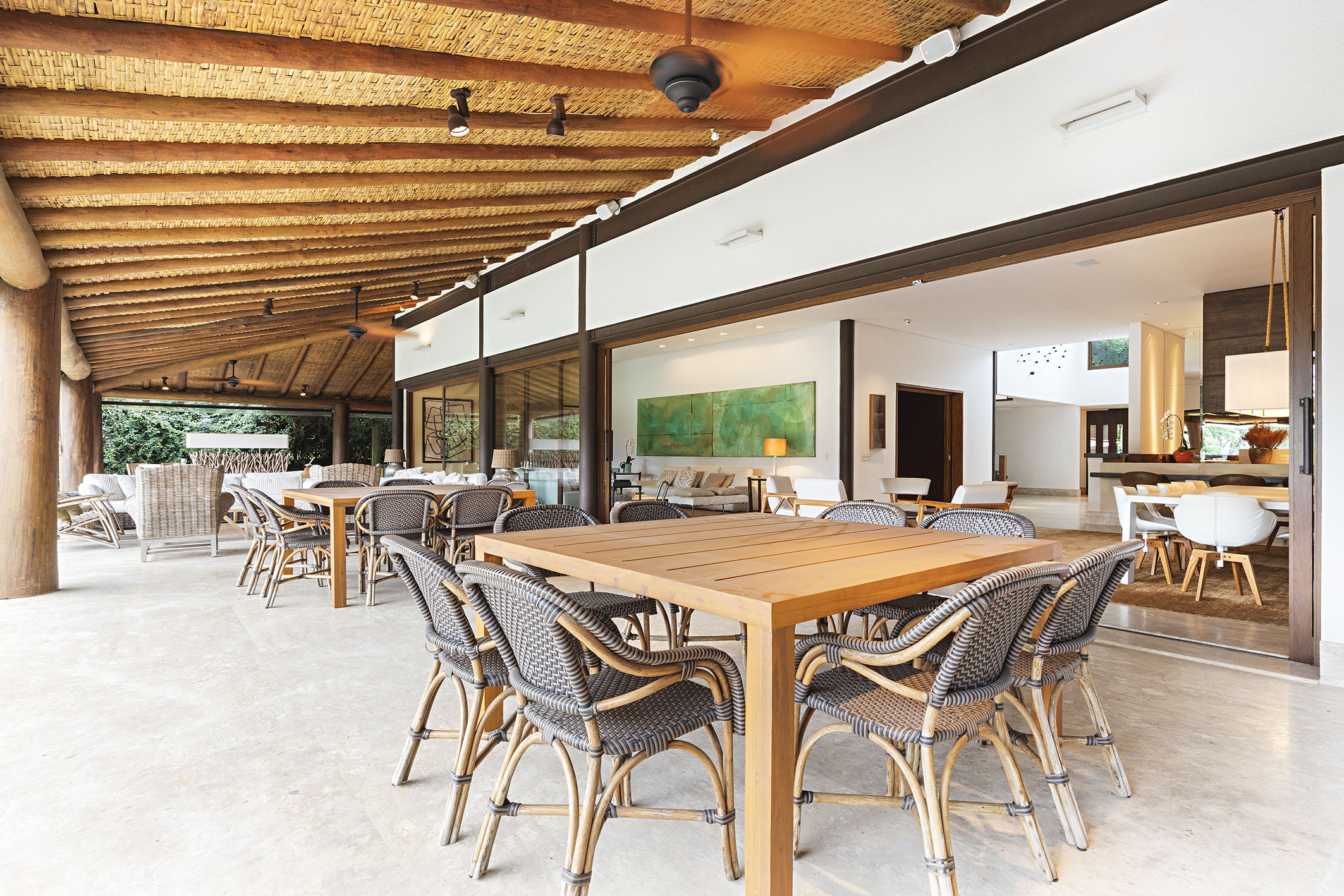  Farmhouse-Style Residence with Permanent Views of the Golf Course - 物件實景