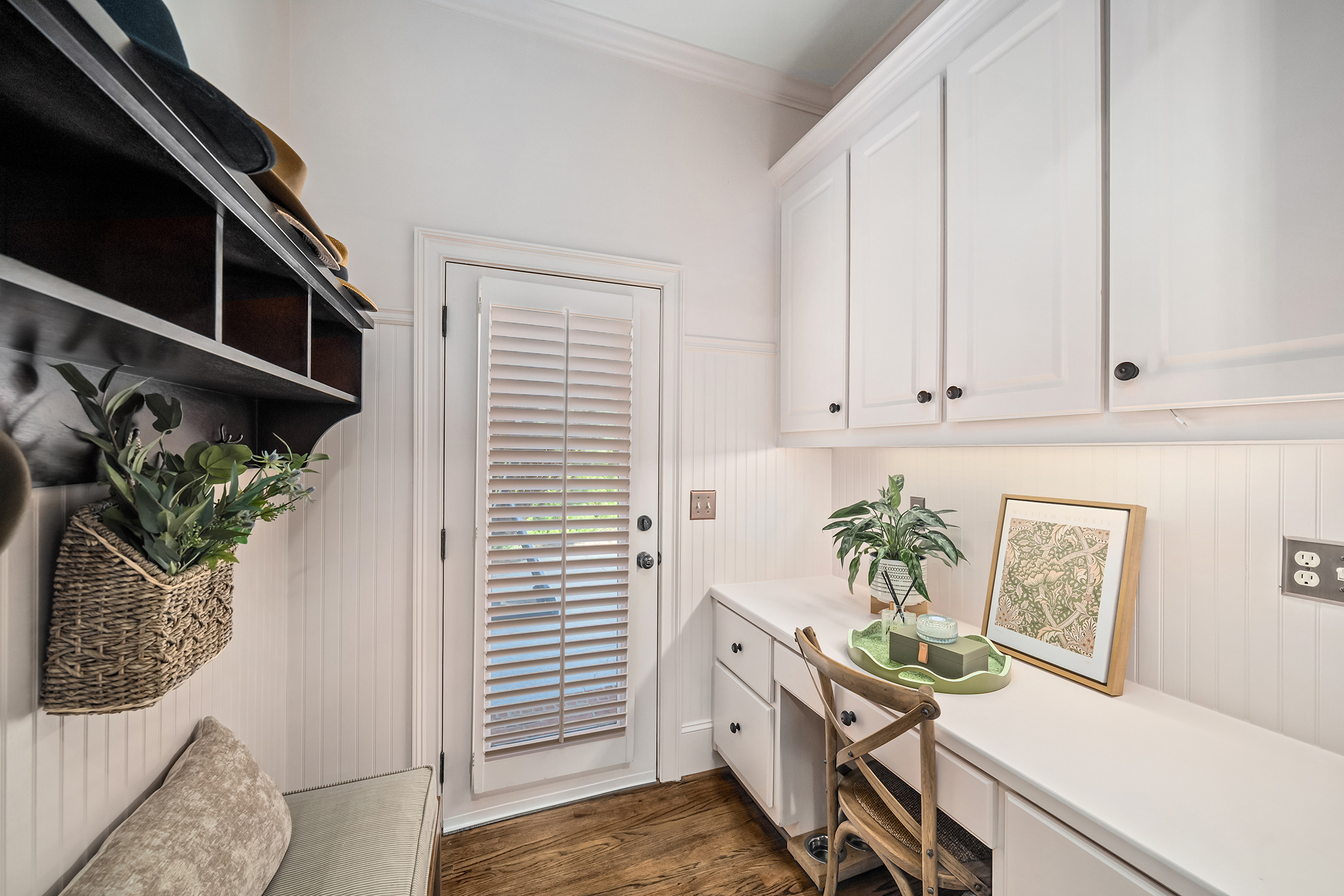  Meticulous Brick Estate Blends Timeless Architecture with Elevated Design - 物件實景