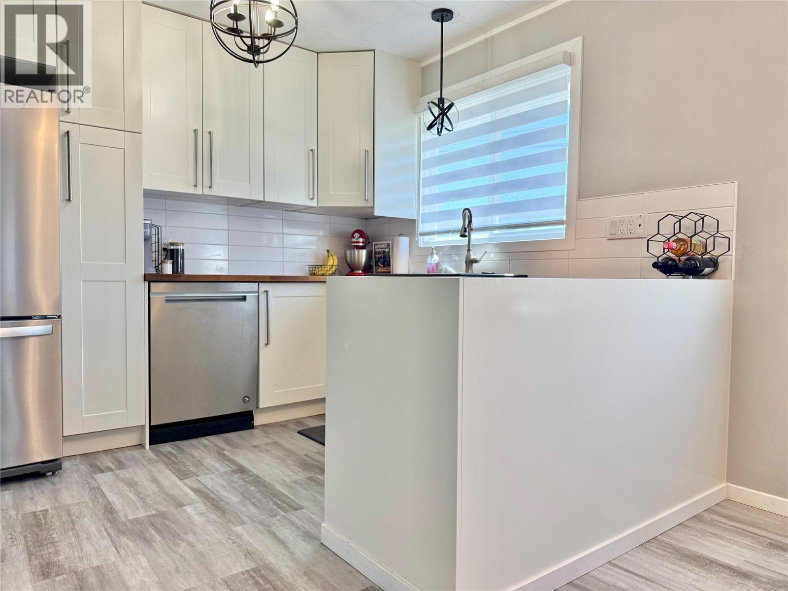 GRAND FORKS, British Columbia, V0H 1H2, CA, 4 Bedrooms Bedrooms, ,1 BathroomBathrooms,Residential,For Sale,1918245