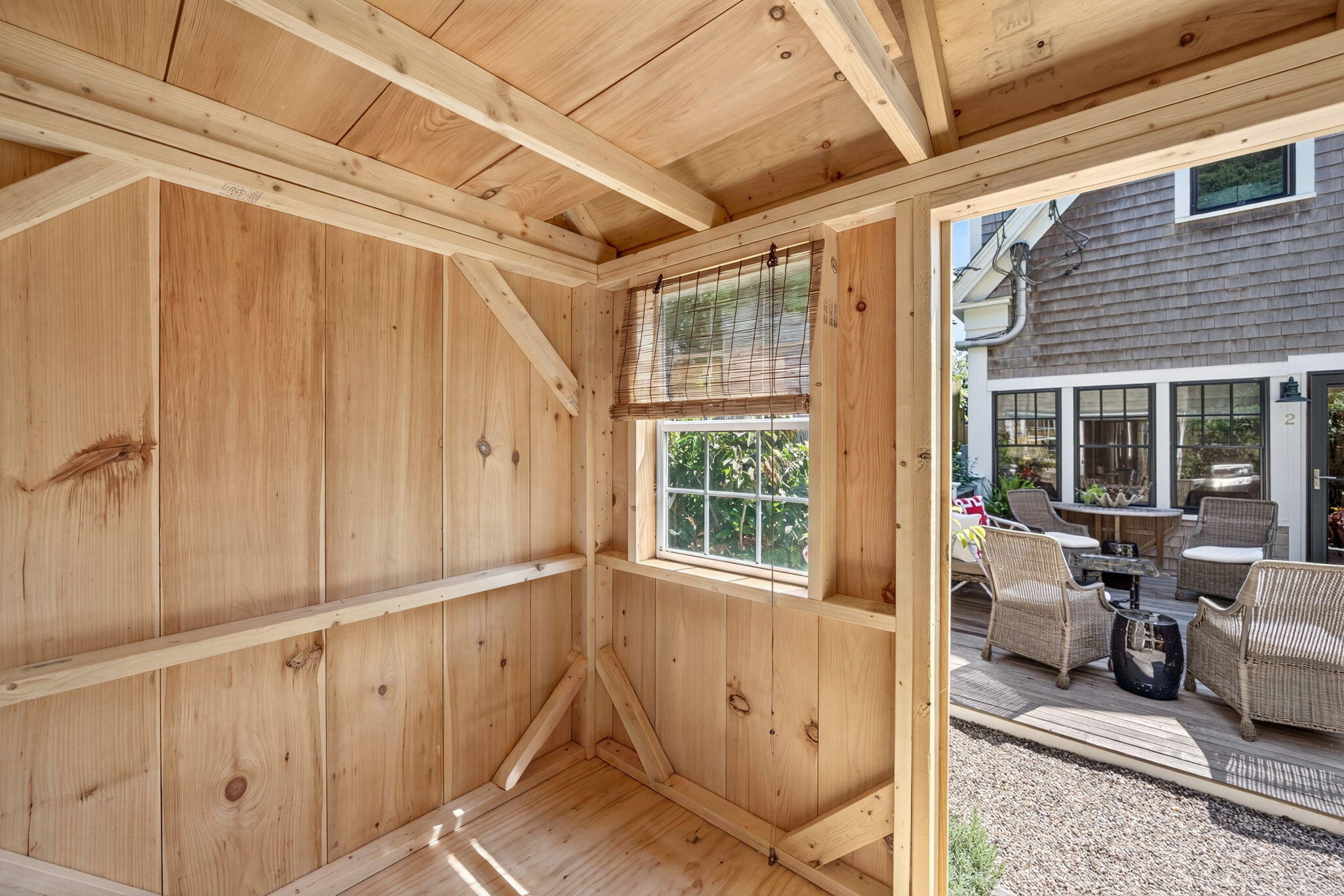  Designer Finishes, Private Yard & Deeded Parking - 物件實景