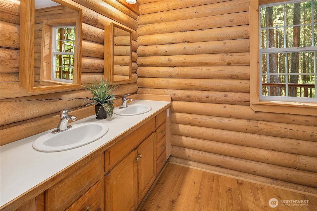 Cle Elum, Washington, 98922, United States, 1 Bedroom Bedrooms, ,1 BathroomBathrooms,Residential,For Sale,1901684