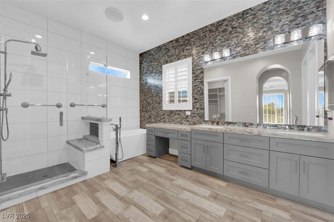 North Las Vegas, Nevada, 89032, United States, 4 Bedrooms Bedrooms, ,4 BathroomsBathrooms,Residential,For Sale,2001243