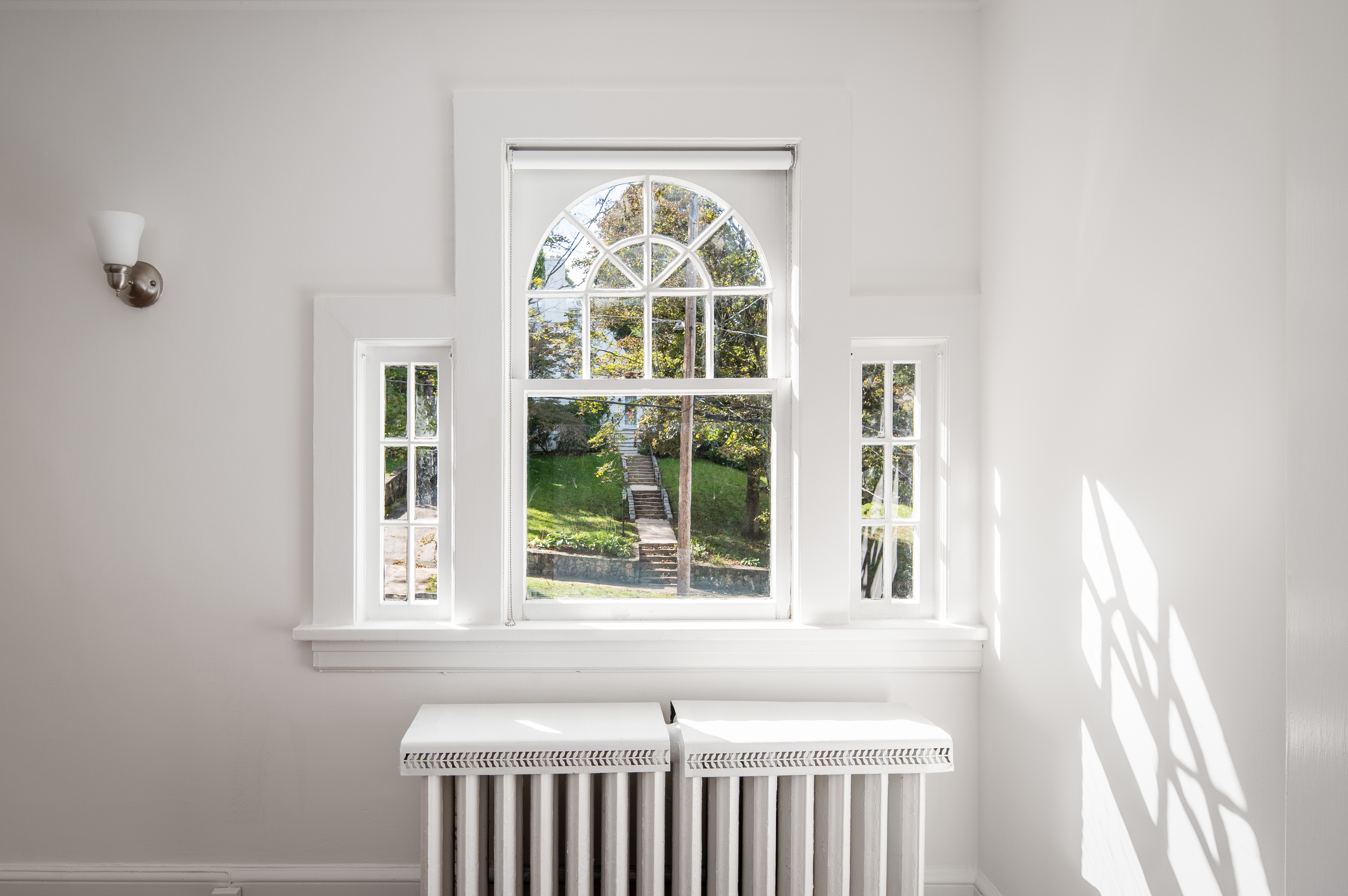  Storybook Colonial - 物件實景