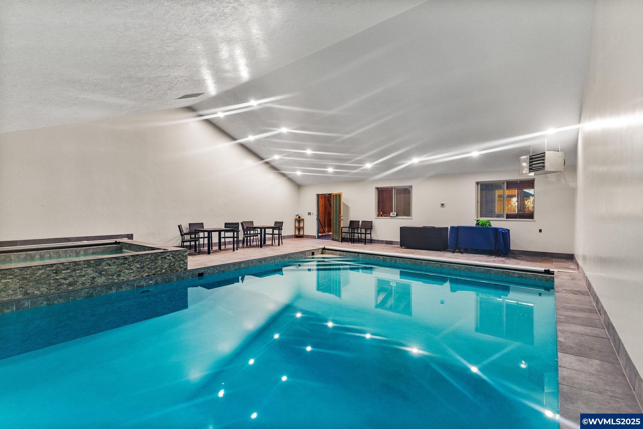 Sisters, Oregon, 97759, United States, 3 Bedrooms Bedrooms, ,6 BathroomsBathrooms,Residential,For Sale,1784576