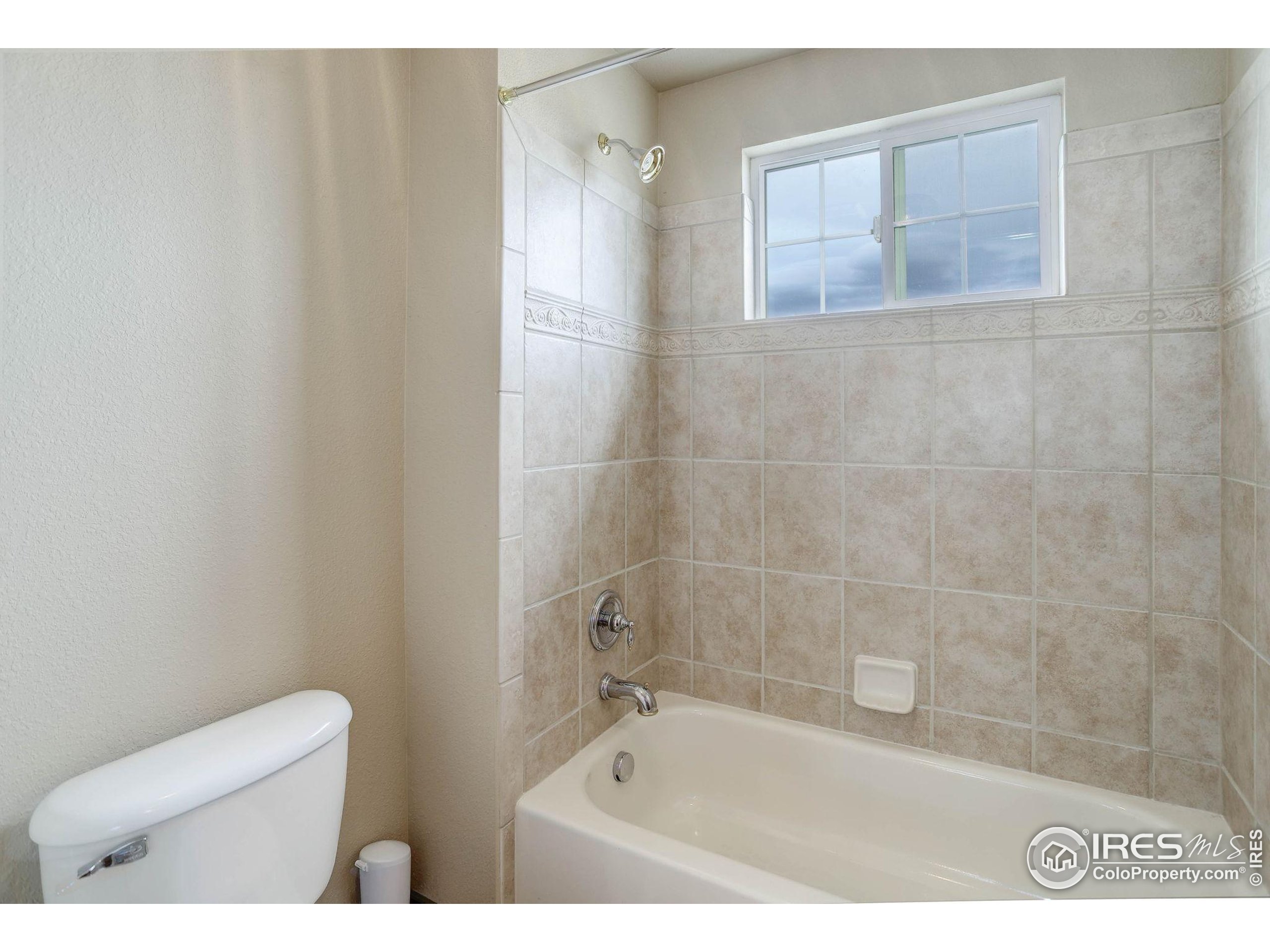 Erie, Colorado, 80516, United States, 5 Bedrooms Bedrooms, ,5 BathroomsBathrooms,Residential,For Sale,1906892