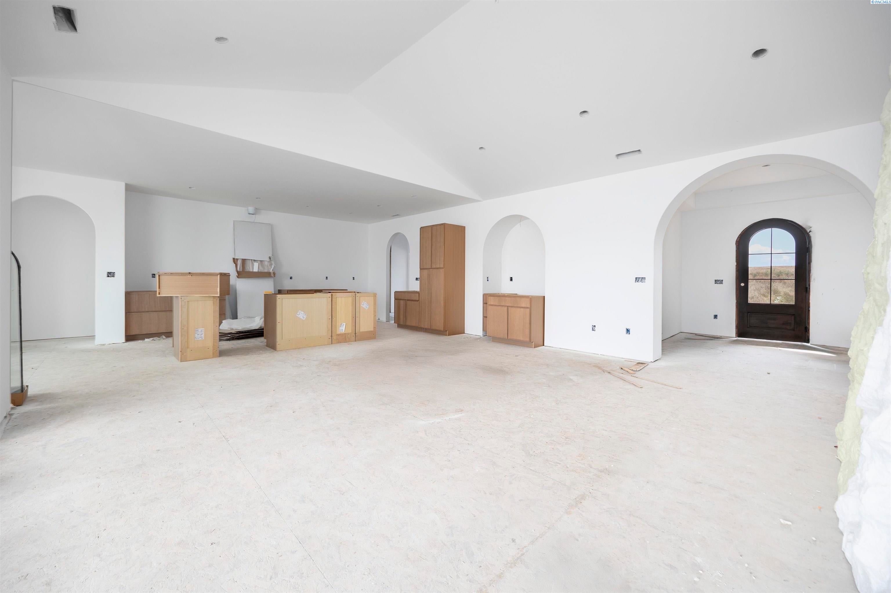 Richland, Washington, 99352, United States, 4 Bedrooms Bedrooms, ,4 BathroomsBathrooms,Residential,For Sale,1880511