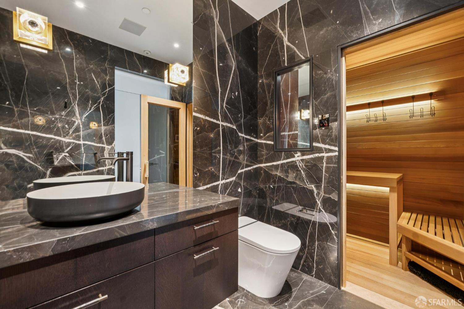 San Francisco, California, 94105, United States, 3 Bedrooms Bedrooms, ,4 BathroomsBathrooms,Residential,For Sale,1994422