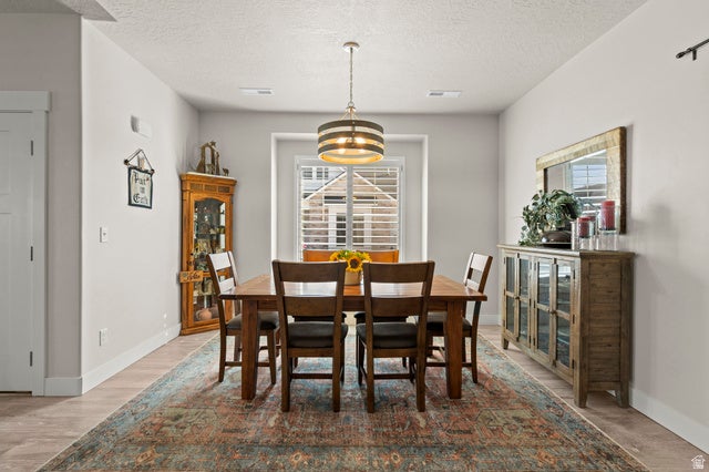 Salem, Utah, 84653, United States, 3 Bedrooms Bedrooms, ,3 BathroomsBathrooms,Residential,For Sale,2010840