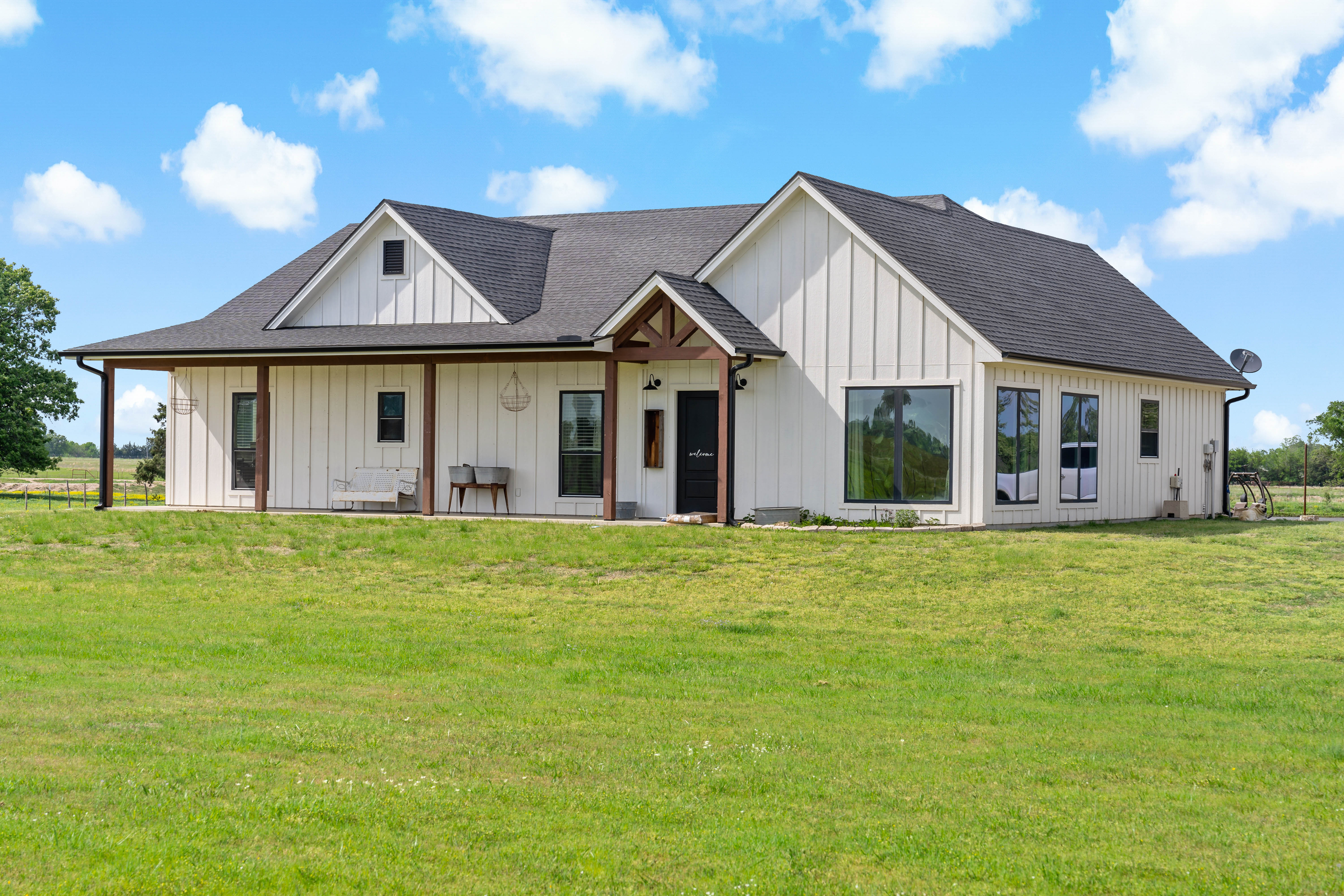 Paris, Texas, 75462, United States, 3 Bedrooms Bedrooms, ,2 BathroomsBathrooms,Residential,For Sale,1983529