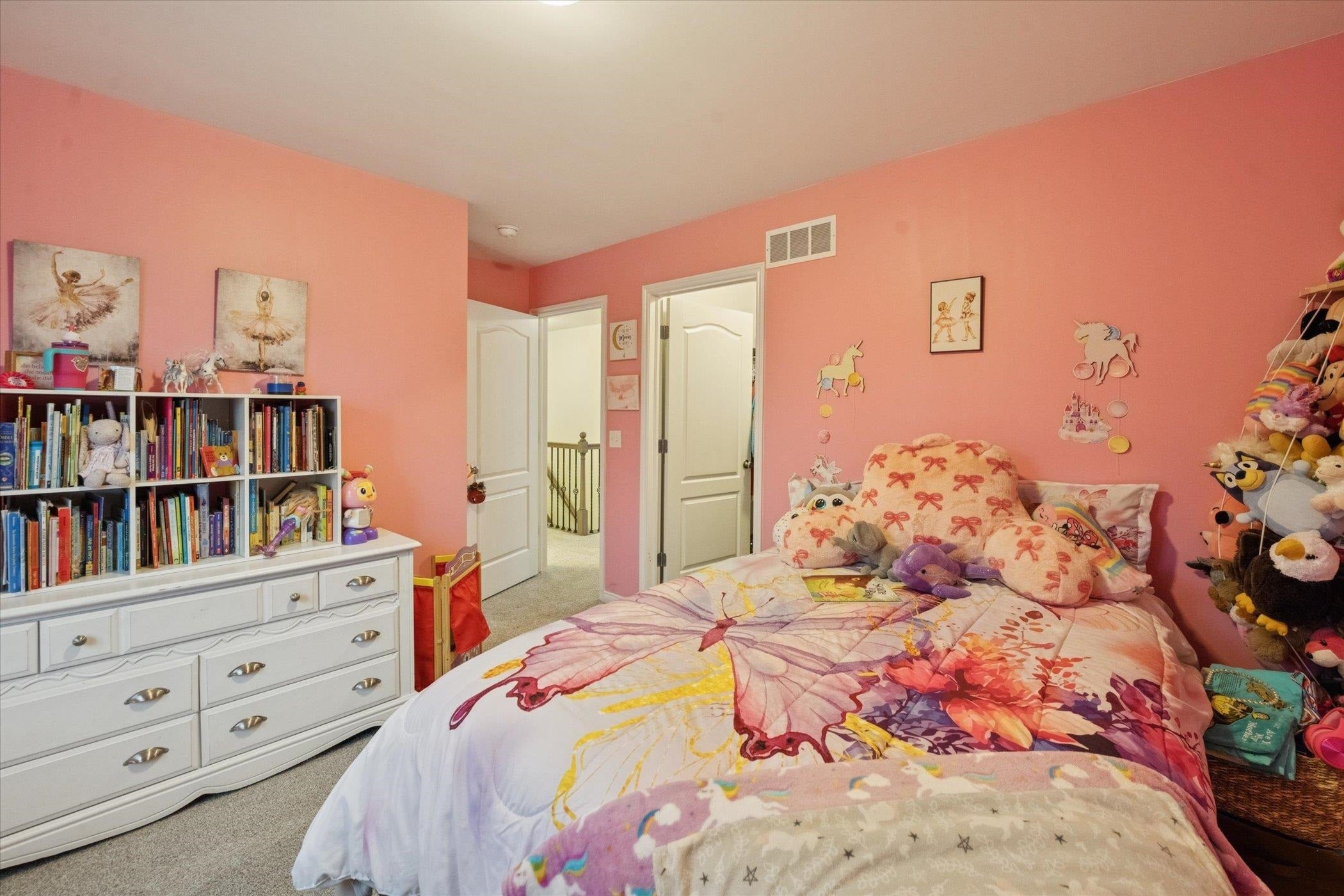 Ortonville, Michigan, 48462, United States, 5 Bedrooms Bedrooms, ,3 BathroomsBathrooms,Residential,For Sale,2008578