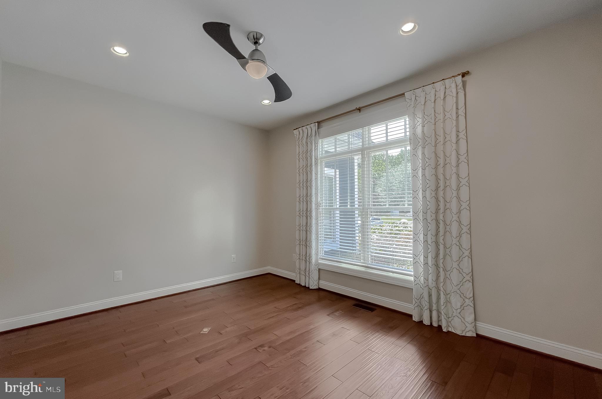 Hollywood, Maryland, 20636, United States, 5 Bedrooms Bedrooms, ,5 BathroomsBathrooms,Residential,For Sale,1914184