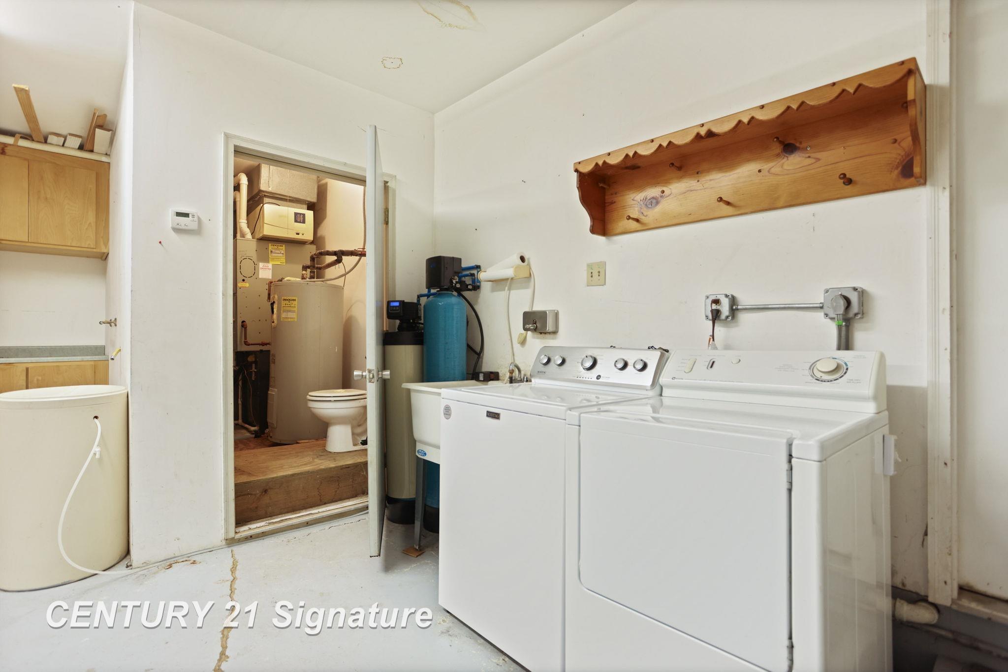 Chesaning, Michigan, 48616, United States, 4 Bedrooms Bedrooms, ,3 BathroomsBathrooms,Residential,For Sale,1980512