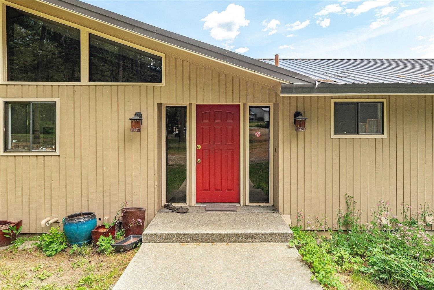 Colville, Washington, 99114, United States, 5 Bedrooms Bedrooms, ,3 BathroomsBathrooms,Residential,For Sale,2049319