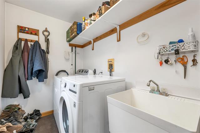 Epsom, New Hampshire, 03234, United States, 2 Bedrooms Bedrooms, ,1 BathroomBathrooms,Residential,For Sale,1861346