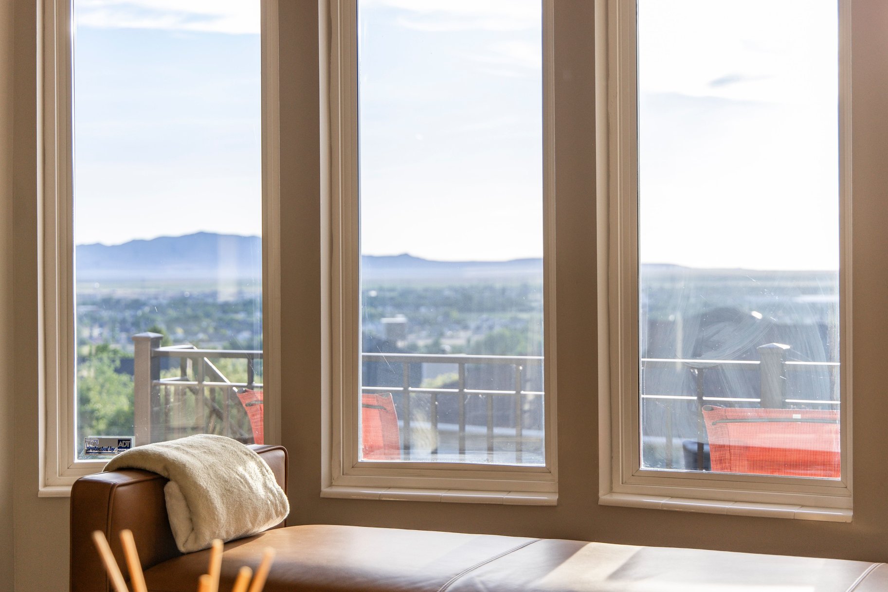  Farmington Rambler on Private Half-Acre with Incredible Views - 物件實景